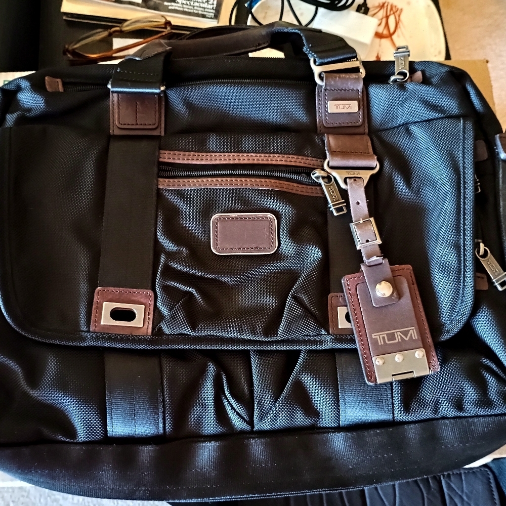 Tumi briefcase beautiful